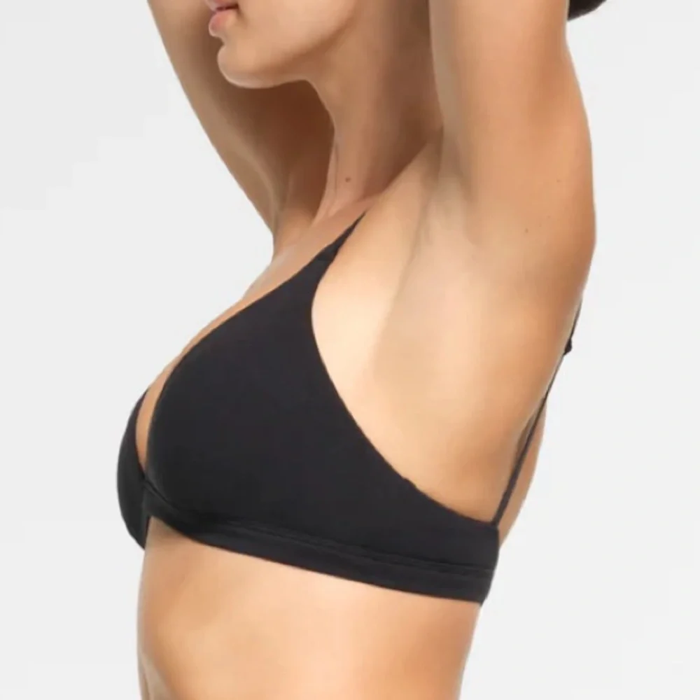 SKIMS Triangle Bralette - Picture 4 of 9